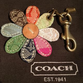 コーチ(COACH)のNAさま専用♡ COACH パッチワークフラワー マルチカラー バッグチャーム(チャーム)