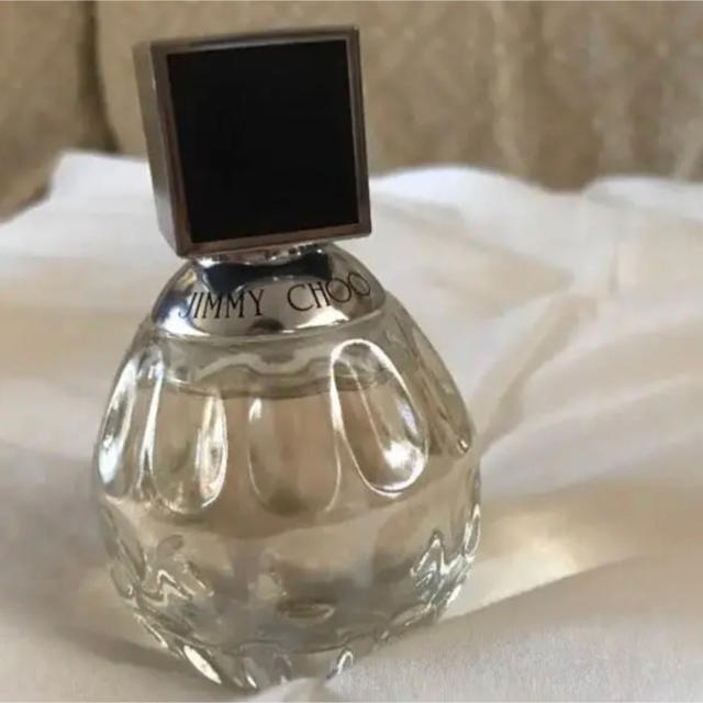 JIMMY CHOO(ジミーチュウ)のジミーチュウ JIMMY CHOO 香水 40ml オードトワレ コスメ/美容の香水(香水(女性用))の商品写真