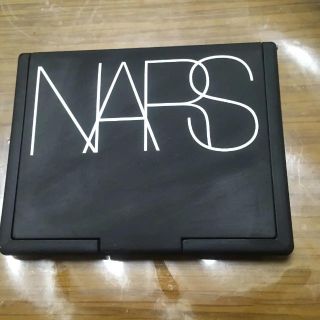 ナーズ(NARS)のライトリフレクティングセッティングパウダー プレスト Ｎ (フェイスパウダー)