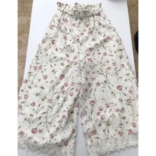 ジルバイジルスチュアート(JILL by JILLSTUART)のJILLbyJILLSTUART♡花柄ガウチョパンツ(カジュアルパンツ)