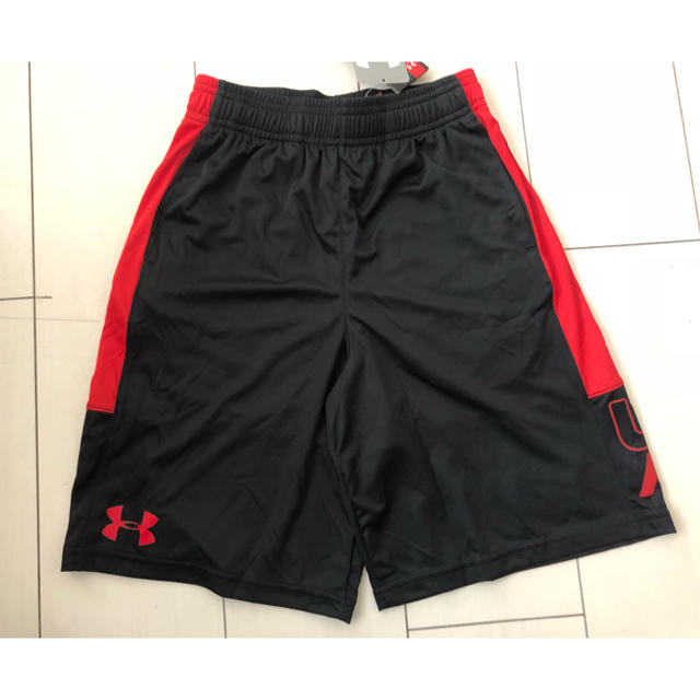 UNDER ARMOUR(アンダーアーマー)のちあ様専用アンダーアーマーHG☆ジュニア テックショーツ【YMD】 キッズ/ベビー/マタニティのキッズ服男の子用(90cm~)(パンツ/スパッツ)の商品写真