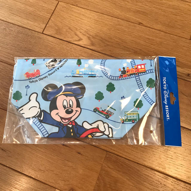 Disney(ディズニー)の新品未開封♡TDR限定ミッキーお弁当箱入れ インテリア/住まい/日用品のキッチン/食器(弁当用品)の商品写真