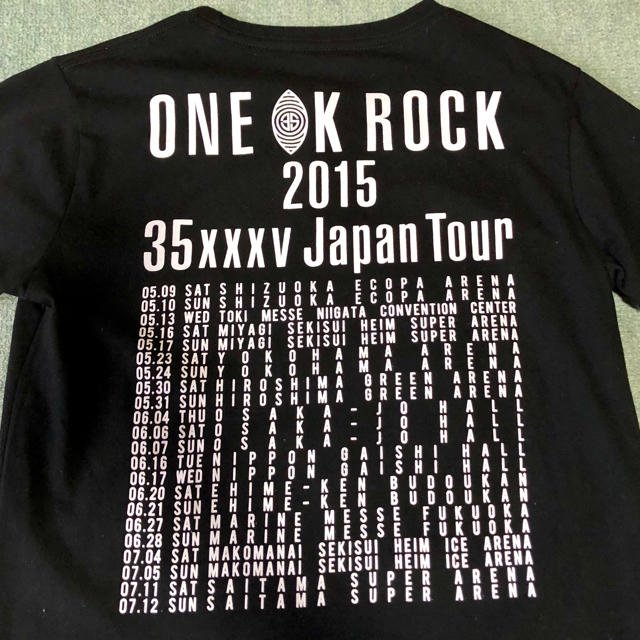 ONE OK ROCK(ワンオクロック)のONE OK ROCK ライブTシャツ ラバーバンド☆最終値下げ！１回着用のみ レディースのトップス(Tシャツ(半袖/袖なし))の商品写真