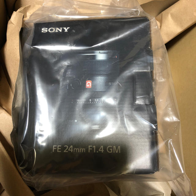 SONY(ソニー)のSONY SEL24F14GM 新品 スマホ/家電/カメラのカメラ(レンズ(単焦点))の商品写真