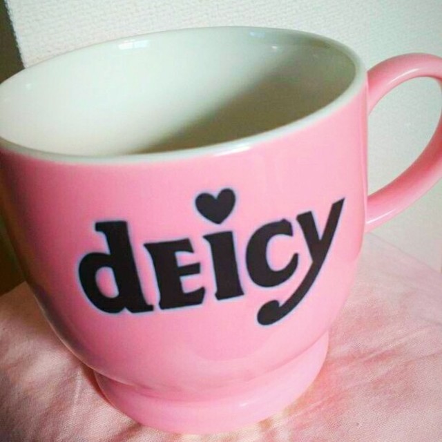 deicy(デイシー)の新品　deicy　デイシー　マグカップ　ピンク　紗栄子　こじはる　コップ インテリア/住まい/日用品のキッチン/食器(グラス/カップ)の商品写真