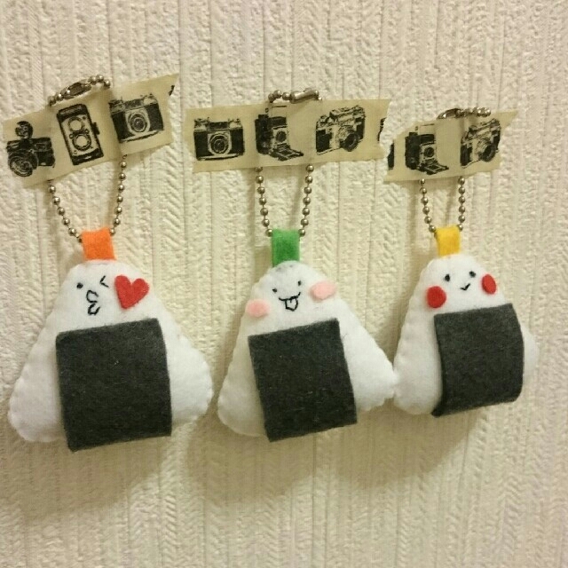 フェルト おにぎりキーホルダー 3個setの通販 By さいぱんだ S Shop ラクマ フェルト おにぎりキーホルダー 3個setの通販 By さいぱんだ S Shop ラクマ