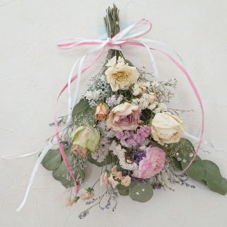 淡い色々薔薇、ラナンキュラスのスワッグ(ドライフラワー)