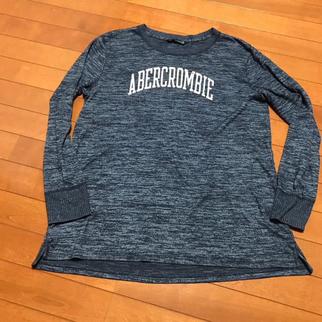 Abercrombie&Fitch(アバクロンビーアンドフィッチ)のアバクロ ロングTシャツ レディースのトップス(Tシャツ(長袖/七分))の商品写真