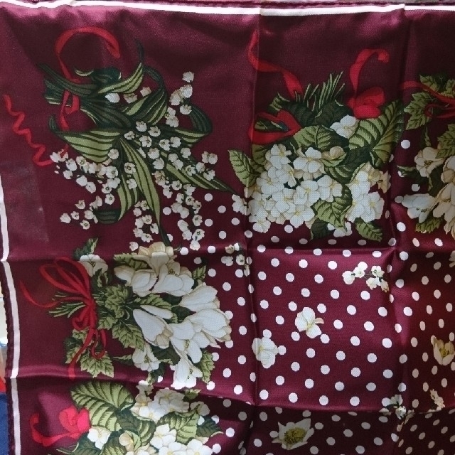 Christian Diorスカーフsilk100%made in Italy Christian Diorスカーフsilk100%made in Italy