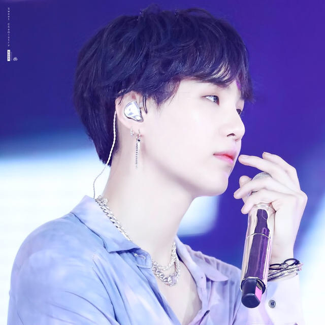 防弾少年団(BTS) - ユンギ 正方形スローガンの通販 by 花's shop 防弾少年団(BTS) - ユンギ 正方形スローガンの通販 by 花's shop