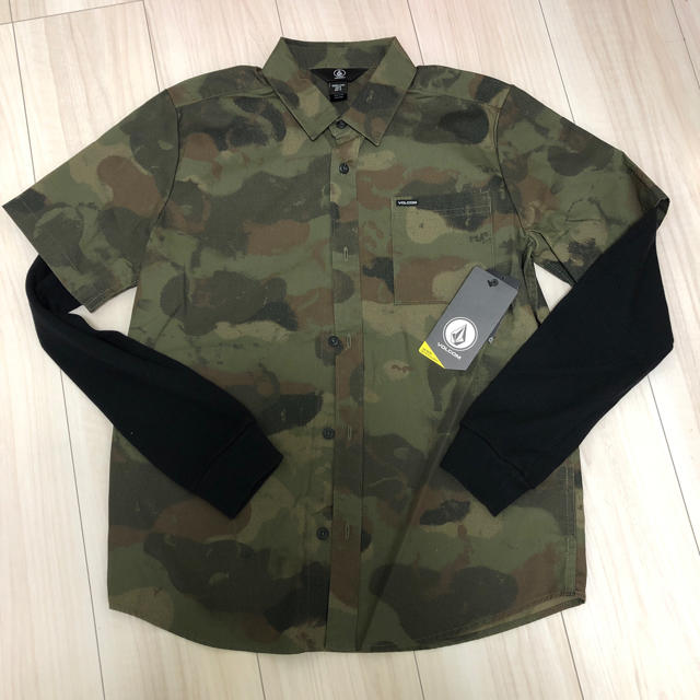 volcom(ボルコム)の新品 VOLCOM ロンT 迷彩シャツ 12y L 150 メンズのトップス(Tシャツ/カットソー(七分/長袖))の商品写真