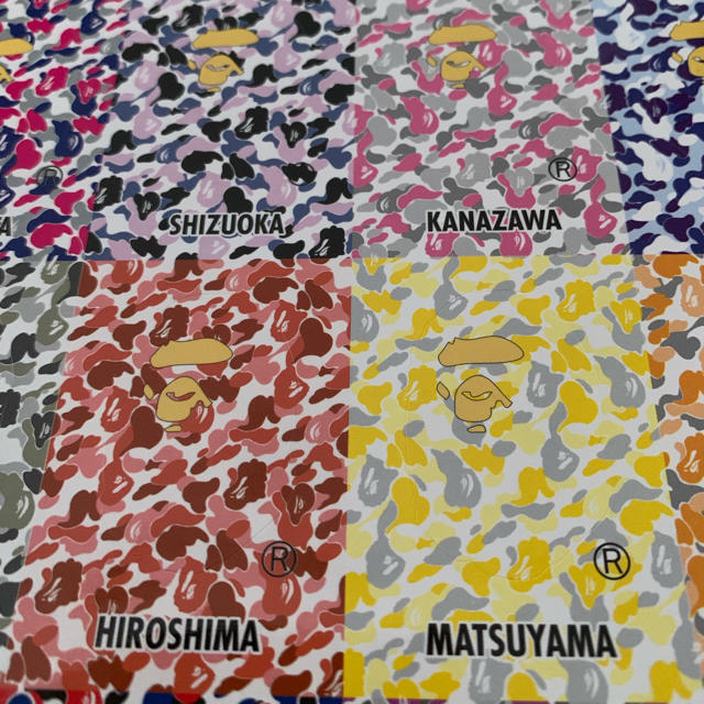 A BATHING APE(アベイシングエイプ)のA BATHING APE ステッカー ハンドメイドの文具/ステーショナリー(しおり/ステッカー)の商品写真