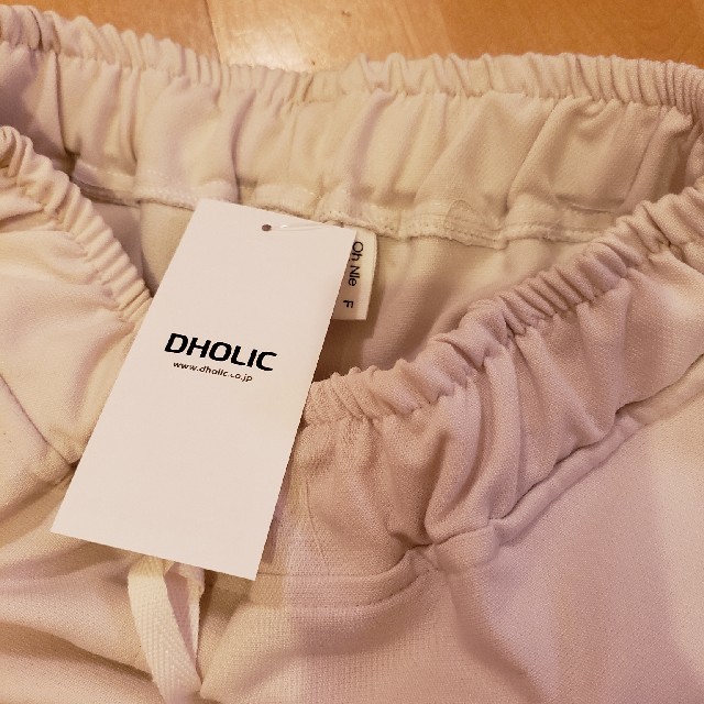 dholic(ディーホリック)のディーホリック♥️新品新作今季春夏パンツ レディースのパンツ(クロップドパンツ)の商品写真