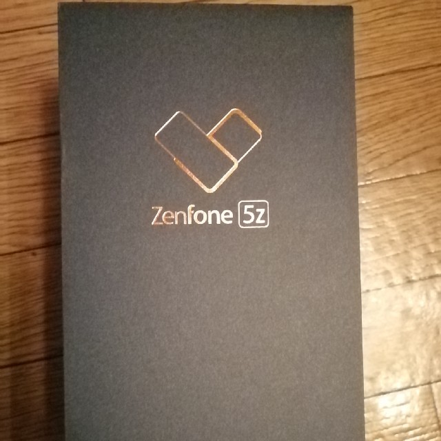 【最安値】 【新品・未開封】 ASUS シルバーZS620KL 5Z Zenfone スマートフォン本体