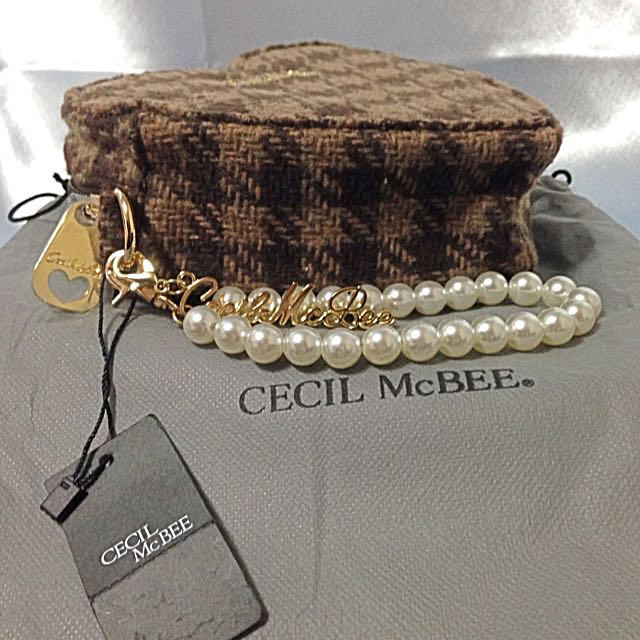 CECIL McBEE(セシルマクビー)の新品CECIL McBEEハートポーチ♡ レディースのファッション小物(ポーチ)の商品写真