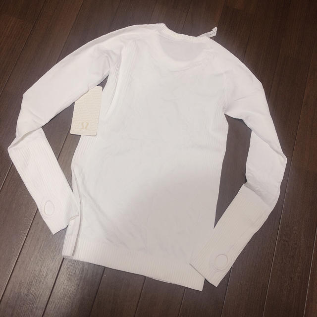 lululemon(ルルレモン)のルルレモン rest less pull over 長袖 レディースのトップス(カットソー(長袖/七分))の商品写真