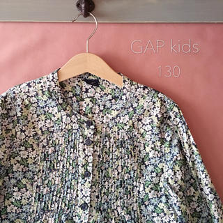 ギャップキッズ(GAP Kids)のGAP kids ギャップキッズ｜小花柄 ピンタック ブラウス ❁ *・130(Tシャツ/カットソー)