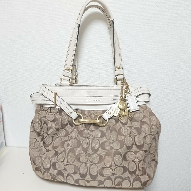 COACH(コーチ)のCOACH バッグ レディースのバッグ(ハンドバッグ)の商品写真