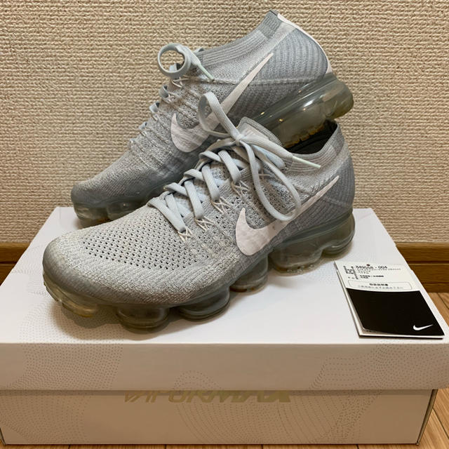 NIKE(ナイキ)のナイキ 初期エアヴェイパーマックス ピュアプラチナム 25.5cm メンズの靴/シューズ(スニーカー)の商品写真