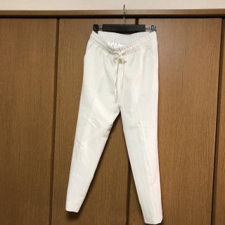 イング(INGNI)のイング テーパードパンツ(クロップドパンツ)