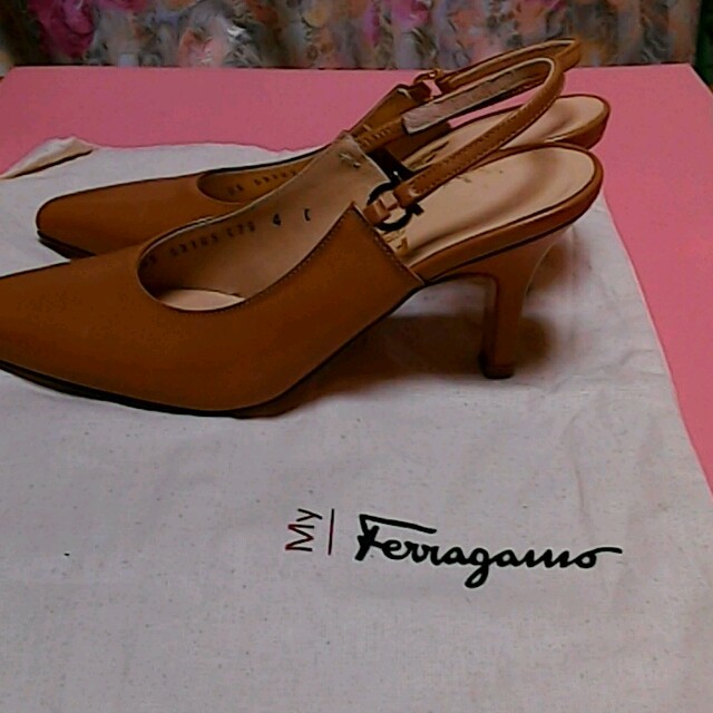 Ferragamo(フェラガモ)のフェラガモサンダル22cm レディースの靴/シューズ(ハイヒール/パンプス)の商品写真