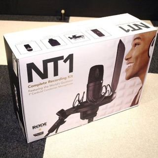 オーディオテクニカ(audio-technica)の【美品】 Rode NT1  （国内売り切れ中）(マイク)