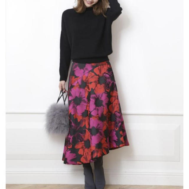 新品♡定価20520円 マイストラーダ スカート レッド サイズ34