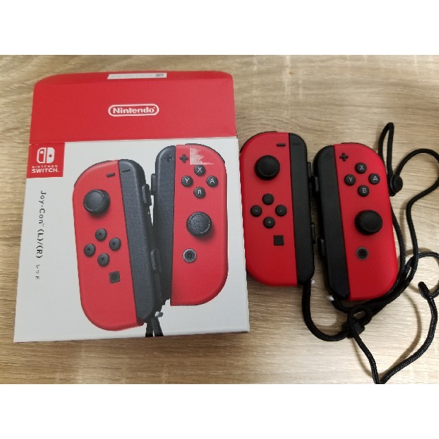 JOY-CON レッド