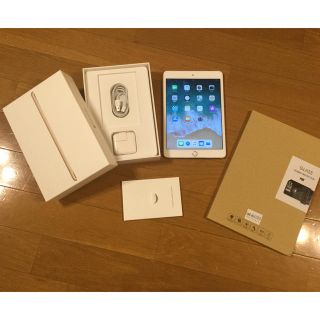 アイパッド(iPad)の【美品】iPad mini3 64GB WiFiモデル ゴールド 強化ガラス付き(タブレット)