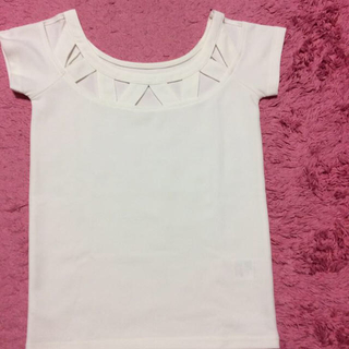アンビー(ENVYM)のＥＮＶＹＭ ネックデザインカットTT(Tシャツ(半袖/袖なし))
