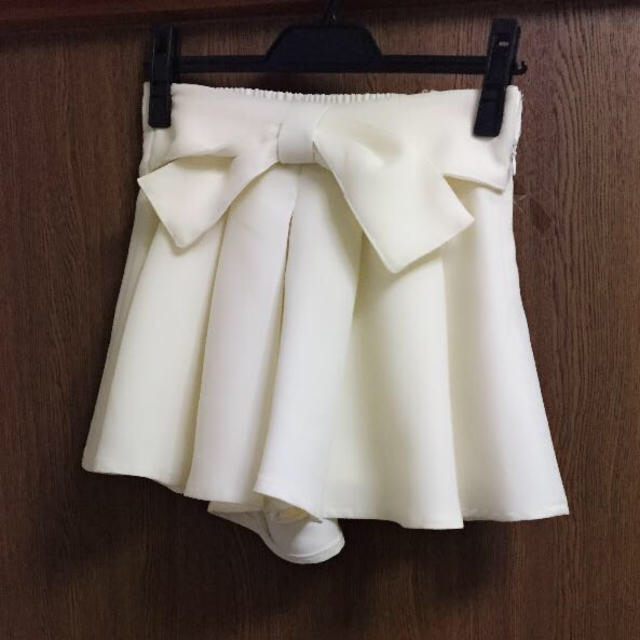 INGNI(イング)のイング ホワイトスカート レディースのスカート(ミニスカート)の商品写真