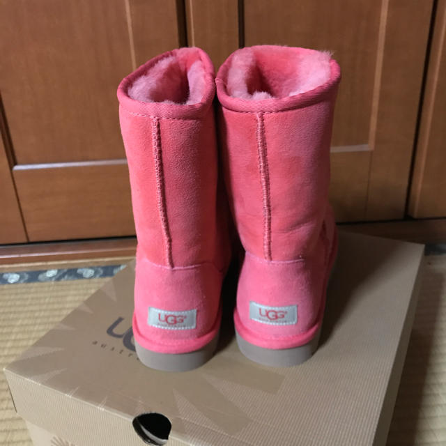 UGG(アグ)のUGGムートンブーツ。 レディースの靴/シューズ(ブーツ)の商品写真