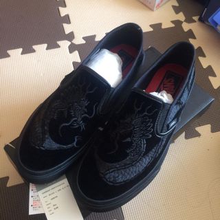 デラックス(DELUXE)の完売 DELUXE x VANS SLIP ON  28.0cm 刺繍  コラボ(スリッポン/モカシン)