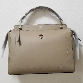 フェンディ(FENDI)の最終価格! FENDI フェンディ　ドットコム　新品
(ハンドバッグ)