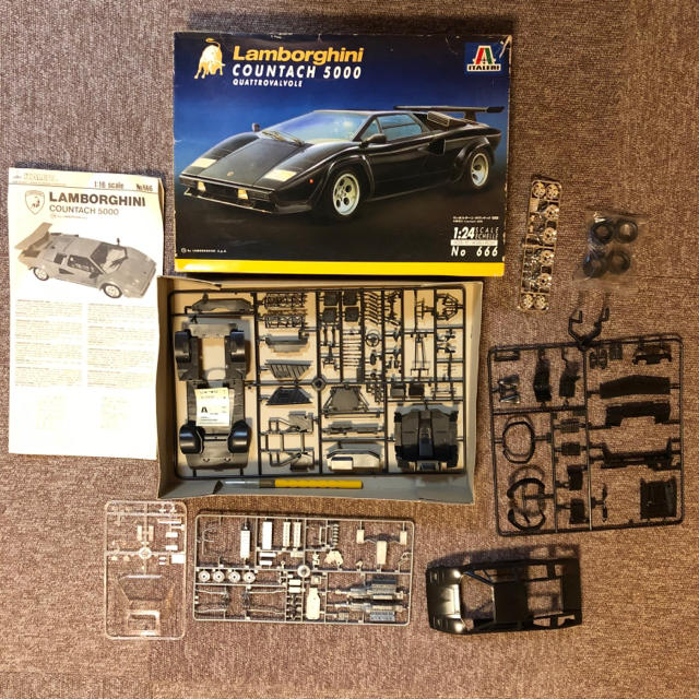 Lamborghini(ランボルギーニ)のカウンタック プラモデル エンタメ/ホビーのおもちゃ/ぬいぐるみ(プラモデル)の商品写真