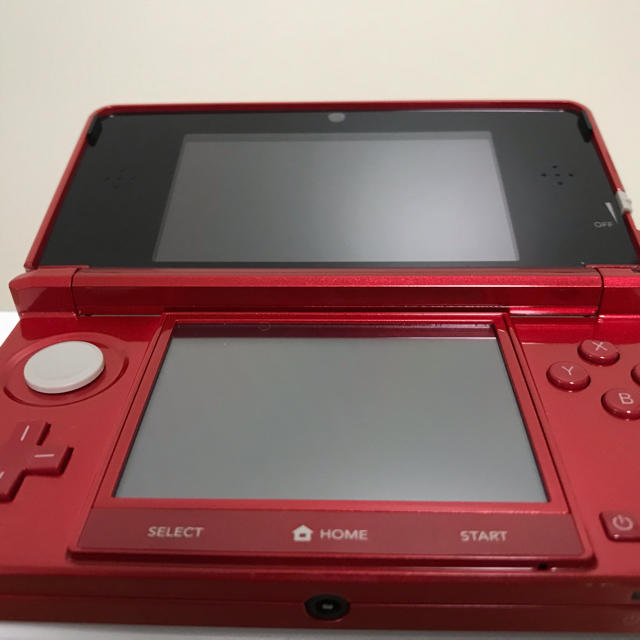 ニンテンドー3DS(ニンテンドー3DS)の【ほぼ新品未使用】 ★☆★ Nintendo 3DS　メタリックレッド本体 貴重 エンタメ/ホビーのゲームソフト/ゲーム機本体(家庭用ゲーム機本体)の商品写真