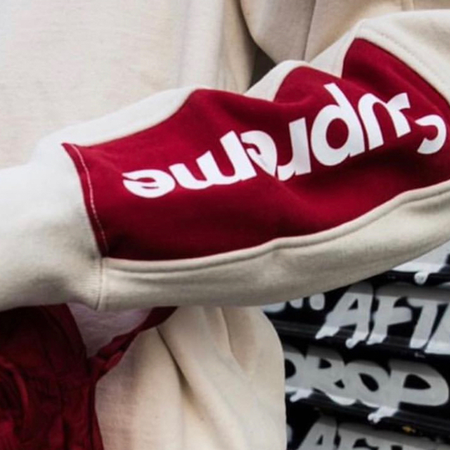 Supreme(シュプリーム)のsupreme Formula Crewneck Msize メンズのトップス(パーカー)の商品写真