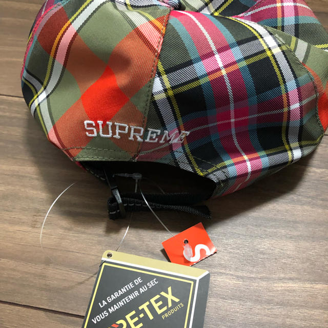 Supreme(シュプリーム)のSupreme GORE-TEX logo 6 panel cap メンズの帽子(キャップ)の商品写真