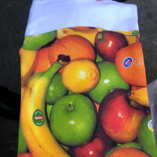 シュプリーム(Supreme)のsupreme fruit tee 白S(Tシャツ/カットソー(半袖/袖なし))