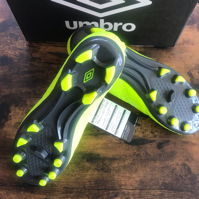 UMBRO(アンブロ)のアンブロ アクセレイターゲイル 1.3 スポーツ/アウトドアのサッカー/フットサル(シューズ)の商品写真