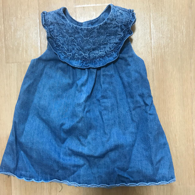 ZARA KIDS(ザラキッズ)の値下げしました！デニムワンピース キッズ/ベビー/マタニティのベビー服(~85cm)(ワンピース)の商品写真