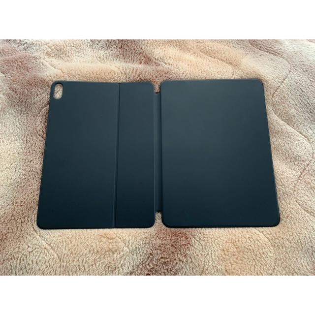 Apple(アップル)のsmart keyboard folio (iPad pro 11インチ) スマホ/家電/カメラのスマホアクセサリー(iPadケース)の商品写真