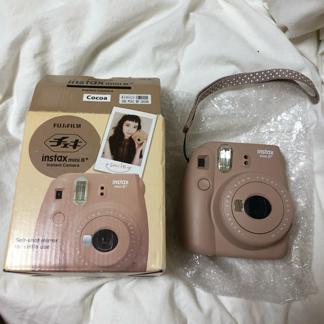 富士フイルム(フジフイルム)のチェキ instax mini8+ スマホ/家電/カメラのカメラ(フィルムカメラ)の商品写真