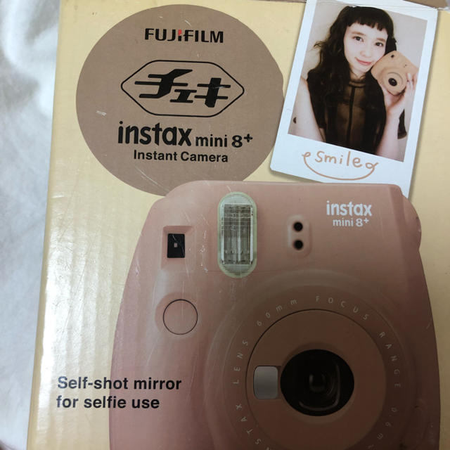 富士フイルム(フジフイルム)のチェキ instax mini8+ スマホ/家電/カメラのカメラ(フィルムカメラ)の商品写真