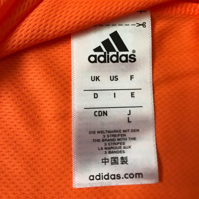 adidas(アディダス)のジャイアンツユニフォーム 80周年記念 adidas 3枚有ります　Lサイズ スポーツ/アウトドアの野球(応援グッズ)の商品写真