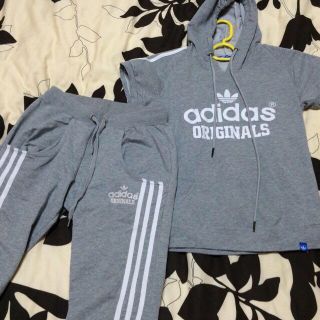 アディダス(adidas)のadidas セットアップ(セット/コーデ)