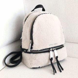 マイケルコース(Michael Kors)の【新品未使用】MICHEAL KORS  ムートンバックパックS ¥58,320(リュック/バックパック)