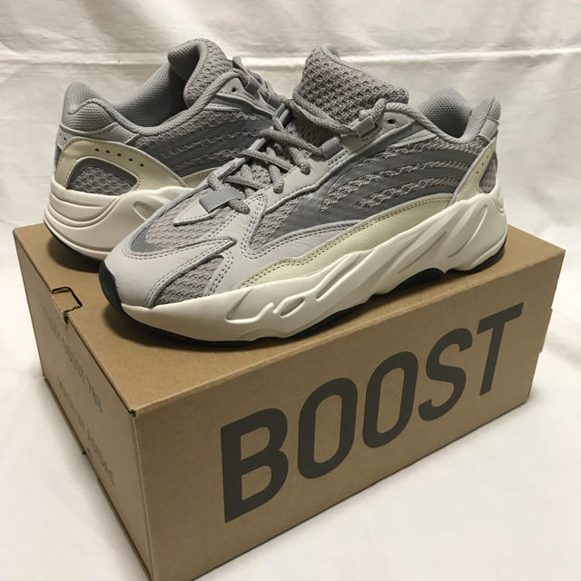 送料込み 新品 adidas YEEZY BOOST 700 V2 24.5