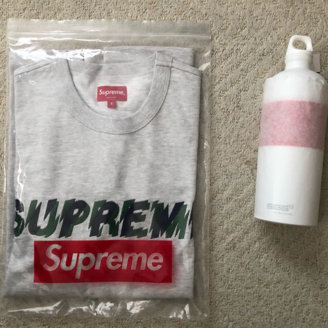 Supreme(シュプリーム)のSIGG CYD 1.OL water bottle 白  インテリア/住まい/日用品のキッチン/食器(タンブラー)の商品写真