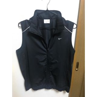 ナイキ(NIKE)のNIKE golf ベスト Mサイズ(ウエア)